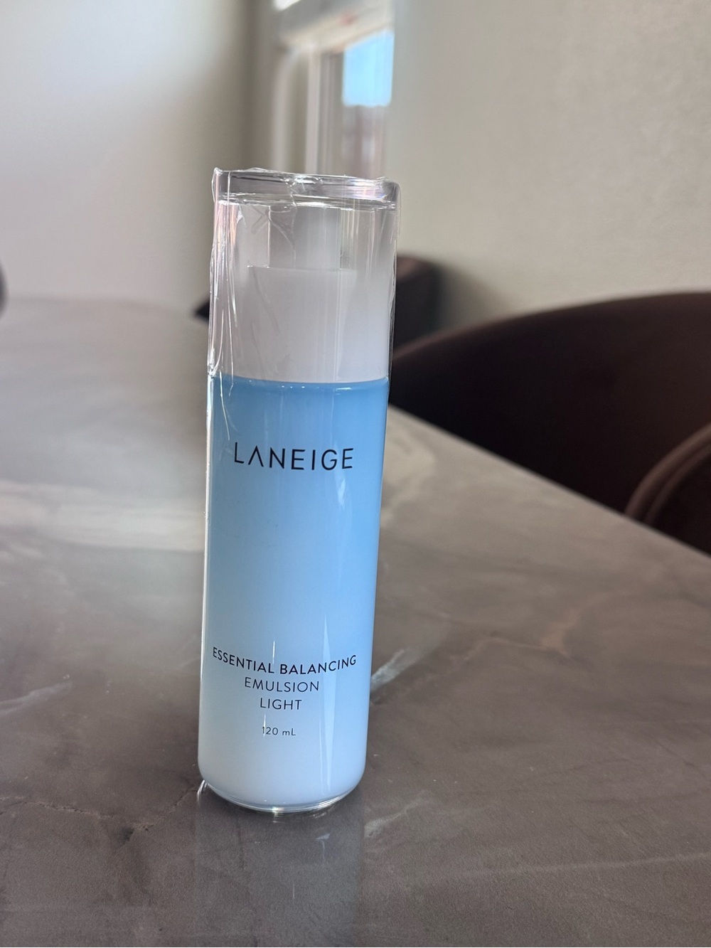 LANEIGE Essential Balancing Emulsion Light - 120ml